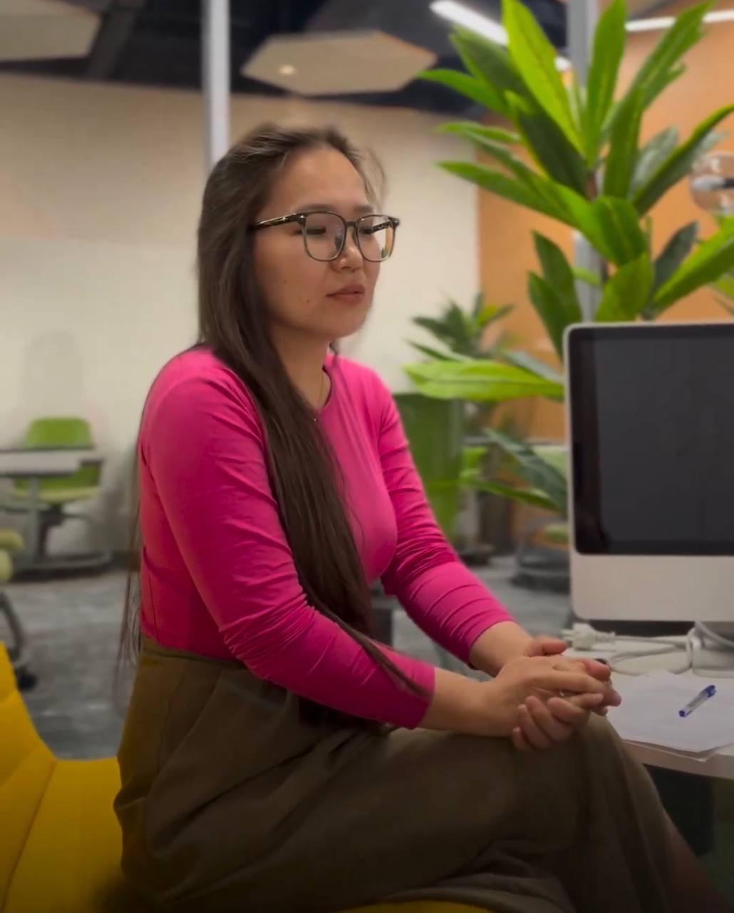 Передали 10 комплектов персональных компьютеров детям, пострадавшим от паводков