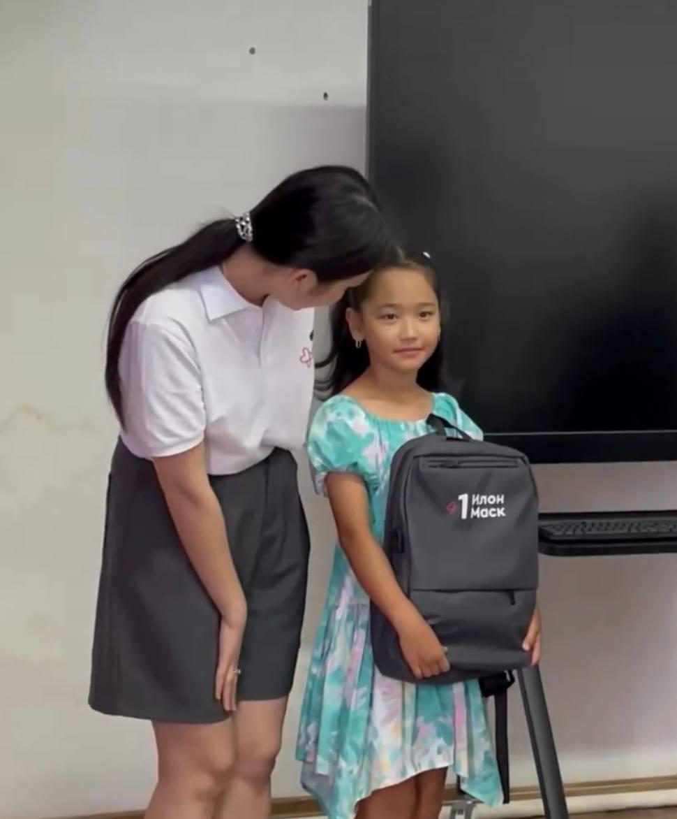 Передача ноутбуков в село Жампити!