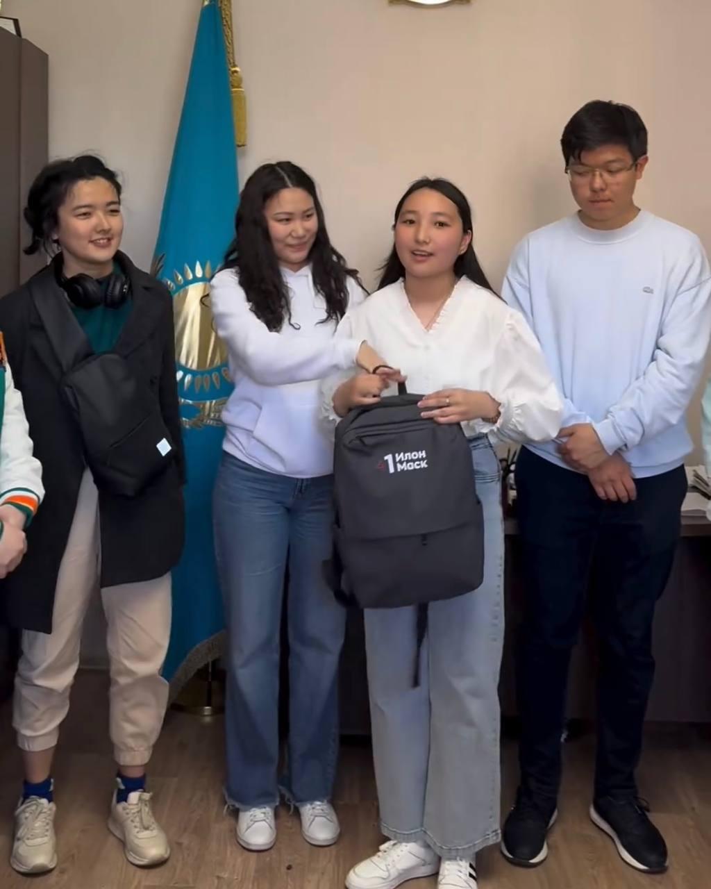 Провели передачу ноутбуков в городе Щучинск!